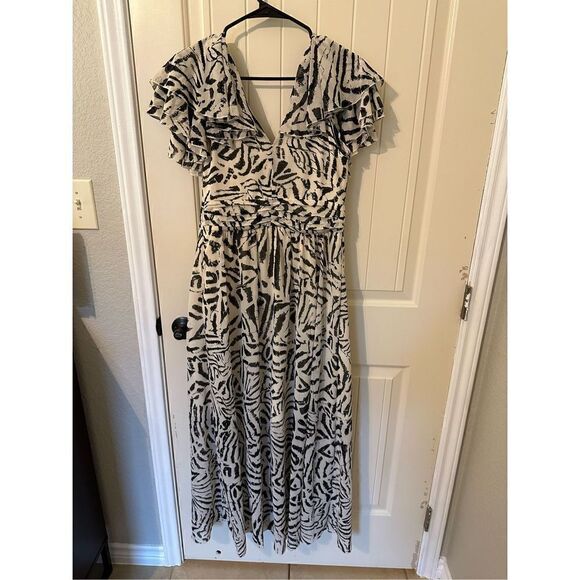 NWOT Banana Republic Black/White Printed Ruffle Sleeve Maxi Dress - Size 6 - 629 - Picture 9 of 12